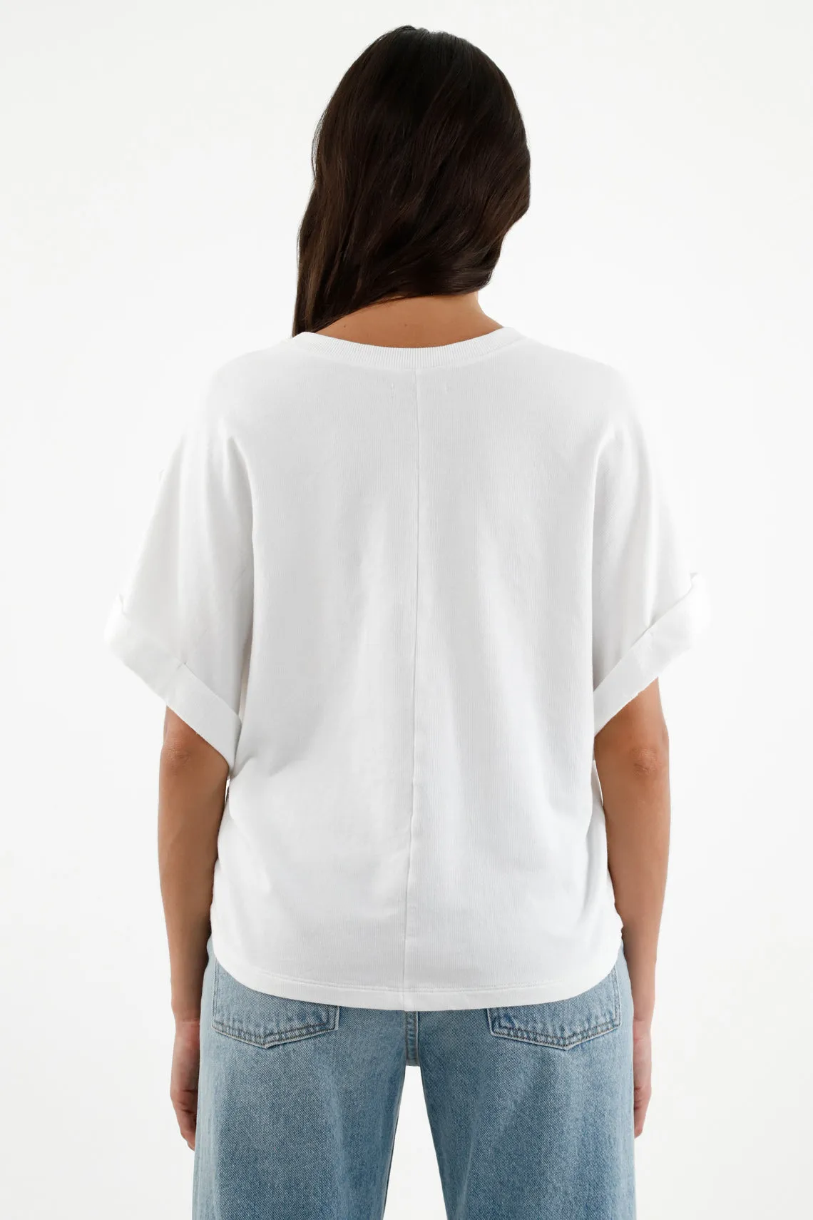 Camiseta blanca de hombro rodado para mujer