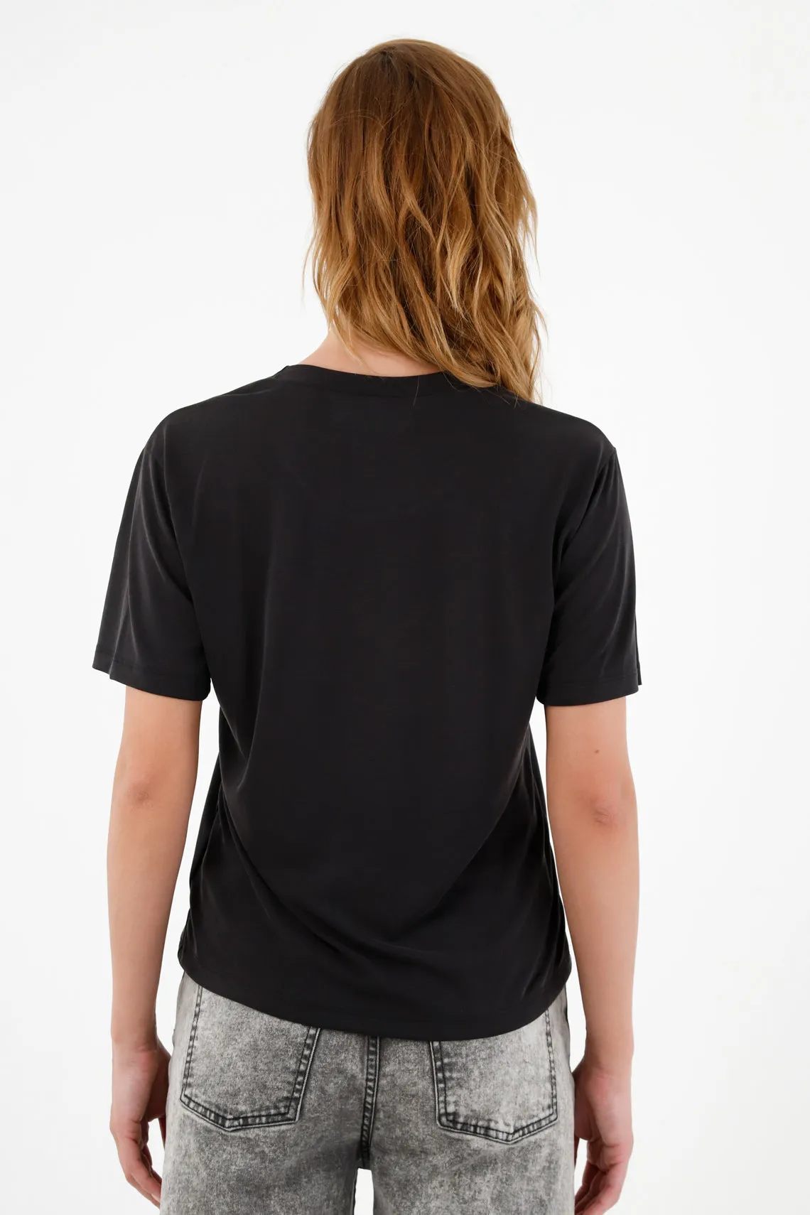 Camiseta negra amplia para mujer