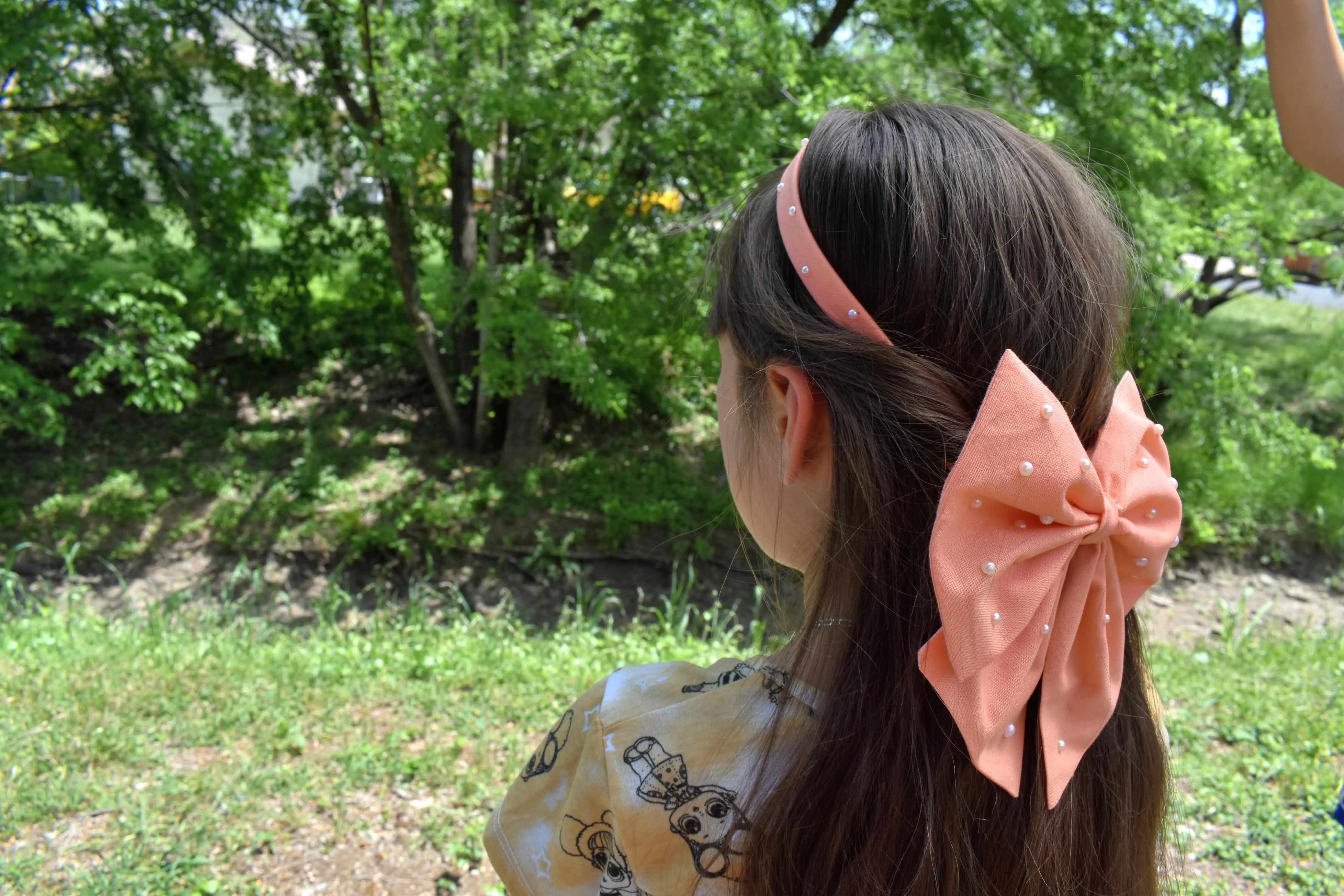 Diadema con Moño /  Elegant Tiara with Bow / Satin fabric Bow for Girls